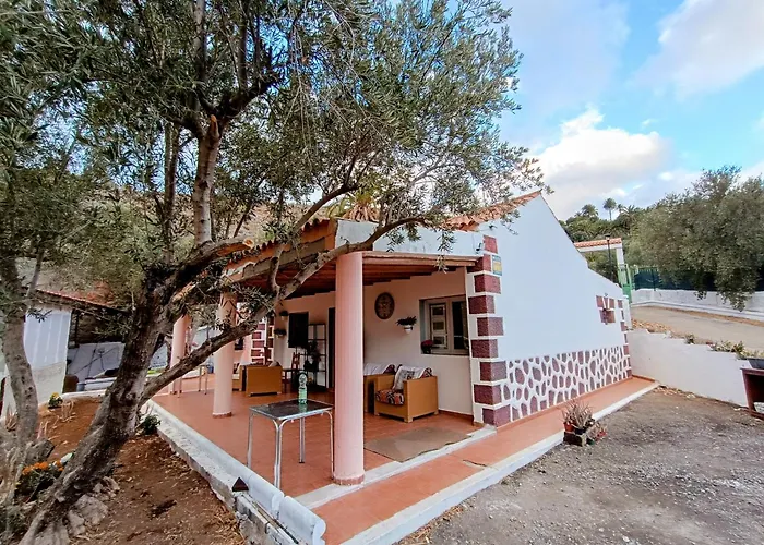 לינה וארוחת בוקר La Casa De La Pradera Santa Lucia